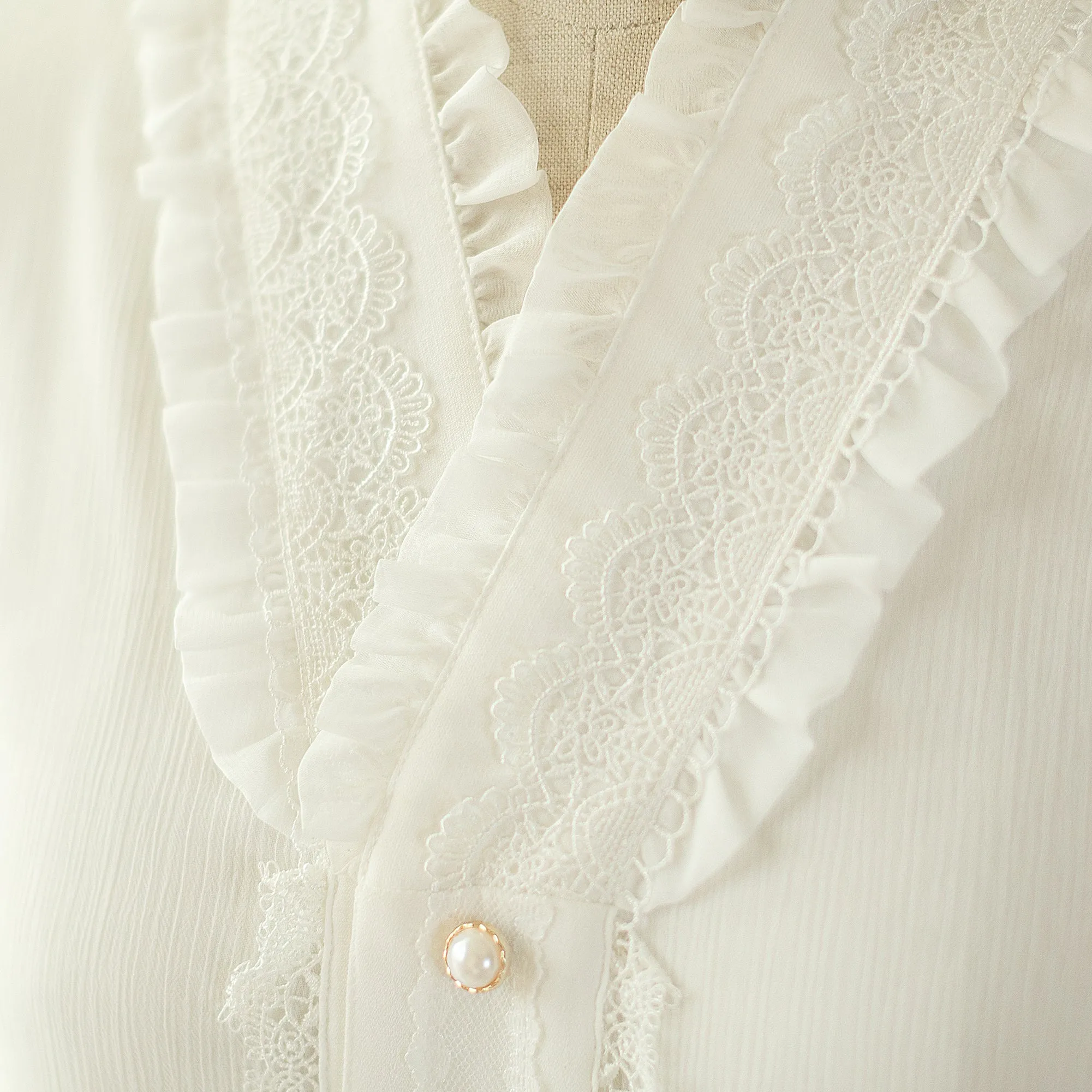 Forest Wardrobe ~ Fuying ~ Wa Lolita Lace Flounce Blouse